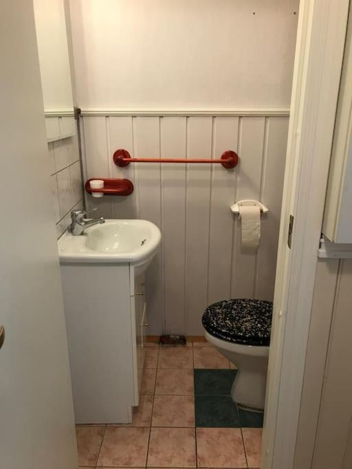 Comfortable 3 Bedroom Apartment On One Floor. Sandefjord Buitenkant foto