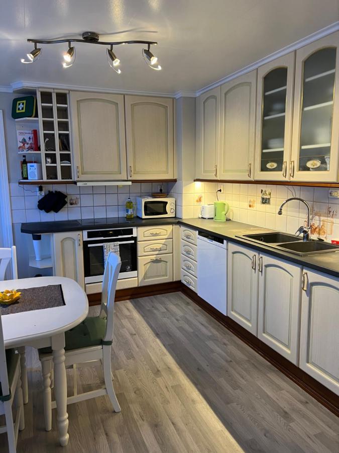 Comfortable 3 Bedroom Apartment On One Floor. Sandefjord Buitenkant foto