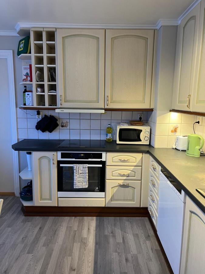 Comfortable 3 Bedroom Apartment On One Floor. Sandefjord Buitenkant foto